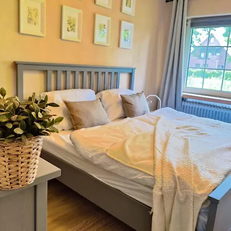 Ferienwohnung Luettje Freeitied Moormerland Exterior foto